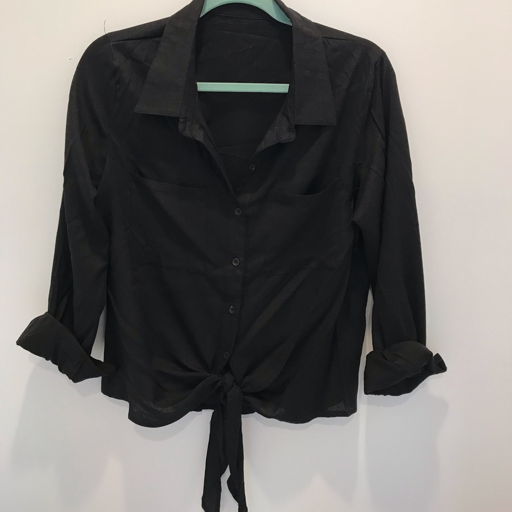 Women’s Long Sleeved Button Down Tie Front Top, M